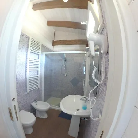 Bioagriturismo Tenuta Montenuovo * Calvera