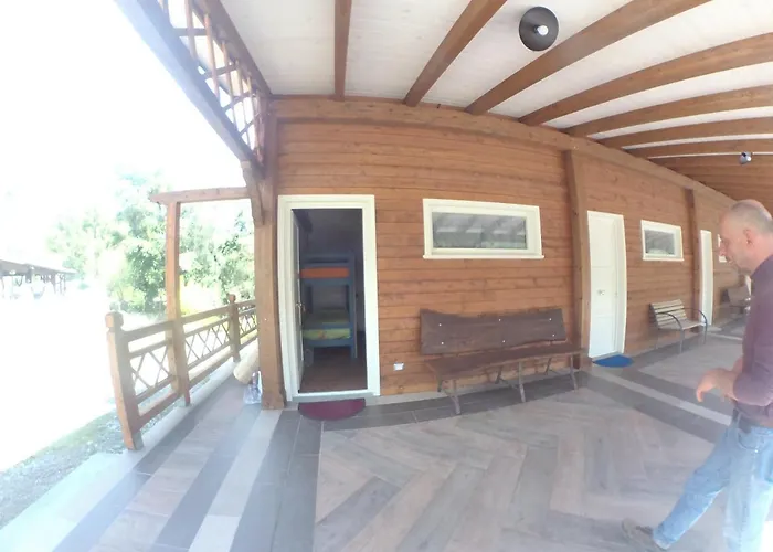 Lantgård Bioagriturismo Tenuta Montenuovo *