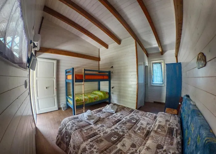 Lantgård Bioagriturismo Tenuta Montenuovo *